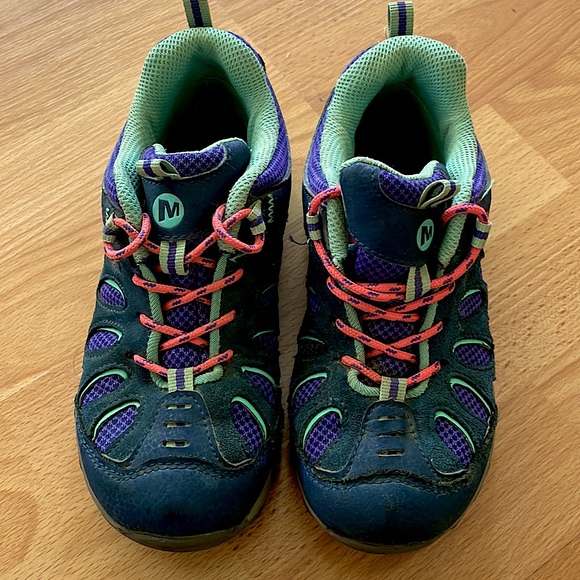 Merrill Chameleon select dry waterproof hiking shoes- gently worn - Picture 2 of 4